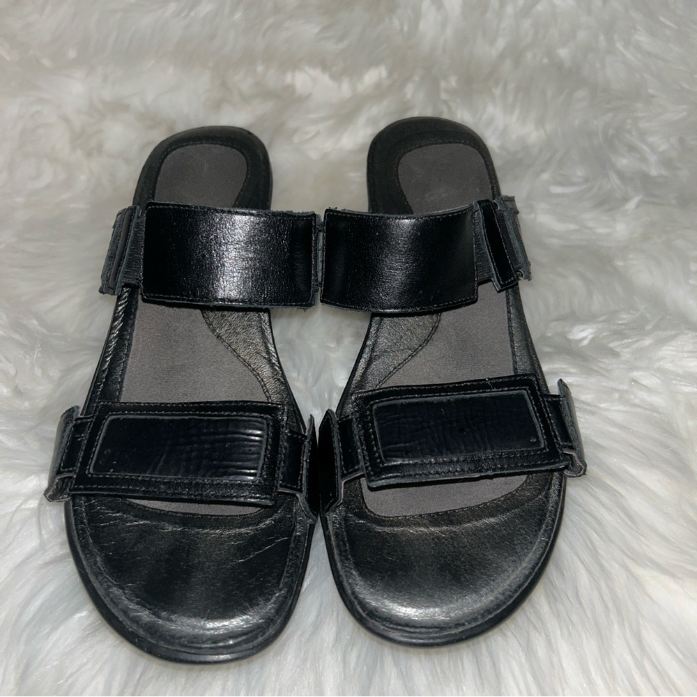 Naot Treasure Wedges in black and metal gray size 38/7